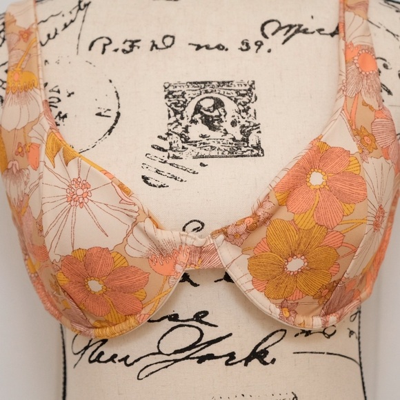 NWT Volcom Bloom Shaka Underwire Bikini Top Floral Size Large Eco True - Picture 2 of 13